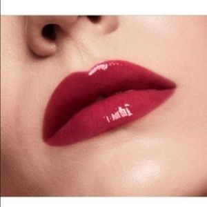 Covergirl exhibitionist Hot Tamale lipgloss